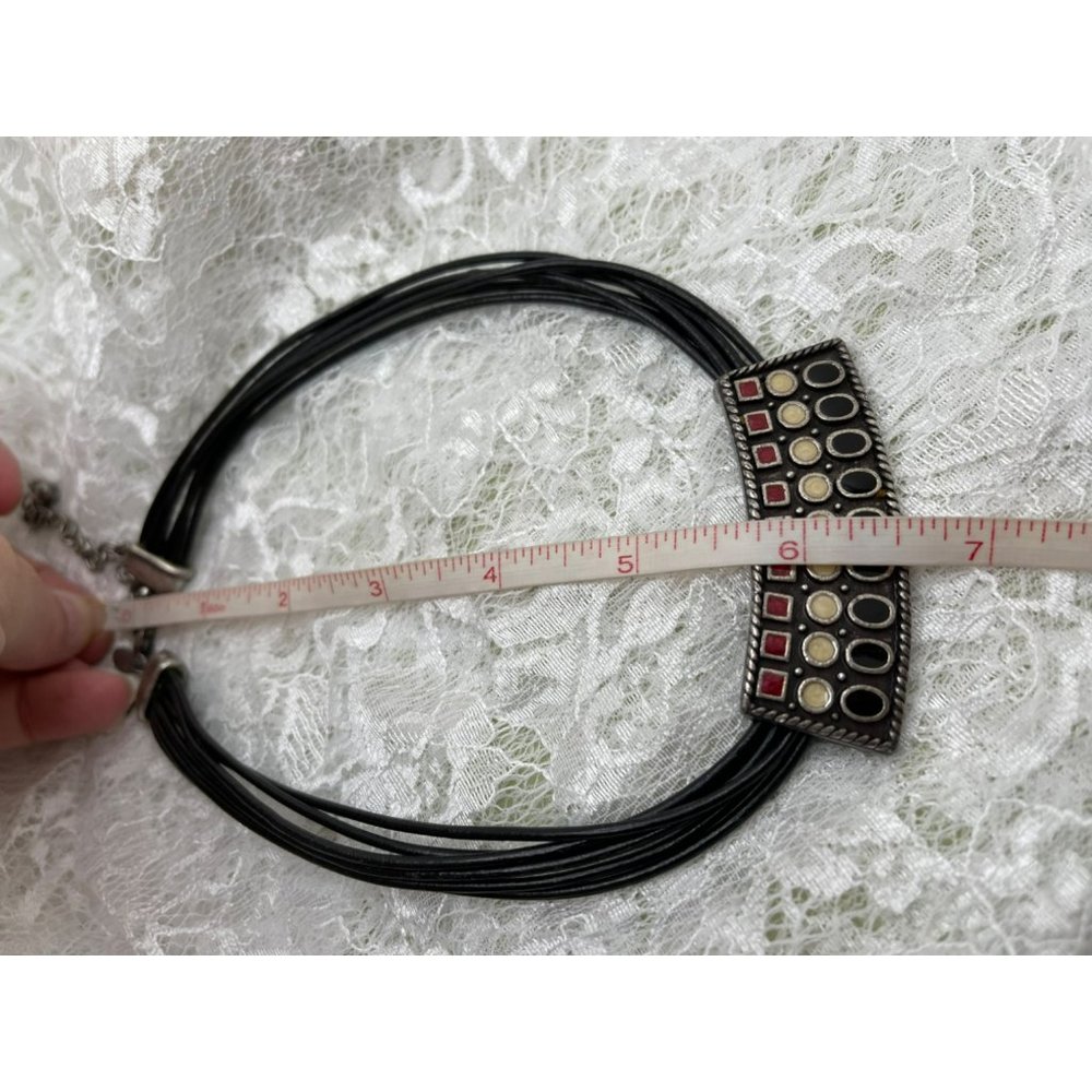 Chico's Resin Pendant Choker Necklace - Picture 11 of 11